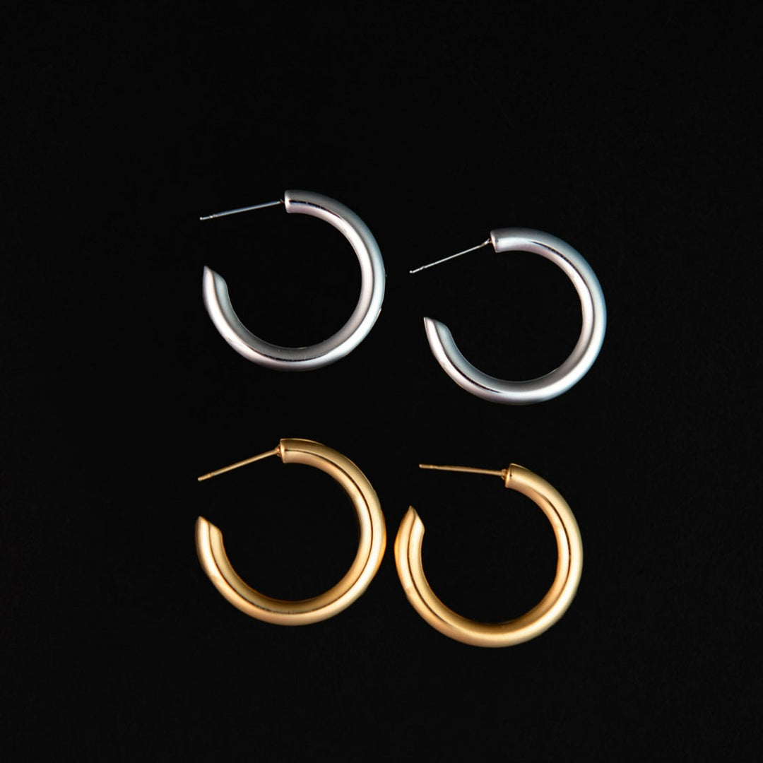 Mini Classic James Earrings in Silver