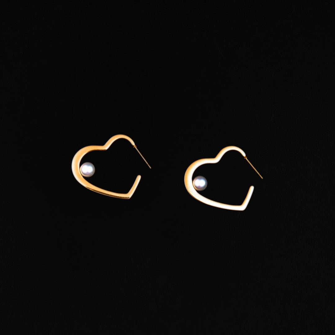 Eros Pearl Earrings