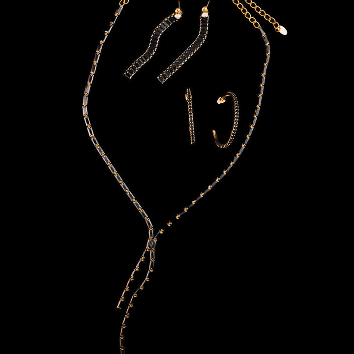 Kelce Necklace in Black