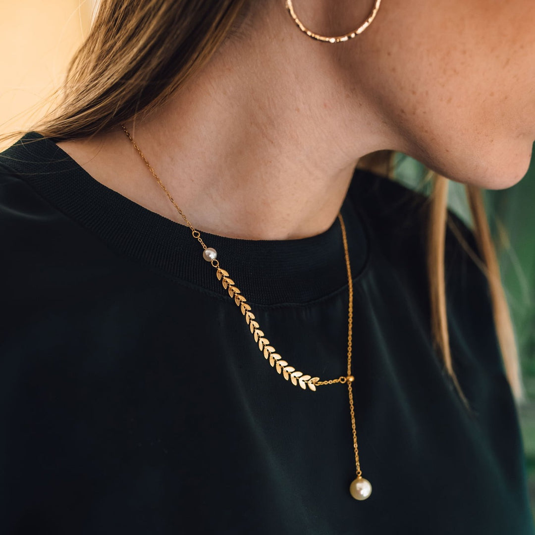 Laurel Lariat Necklace