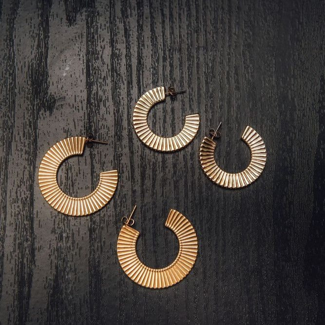 Petite Ivy Hoop Earrings