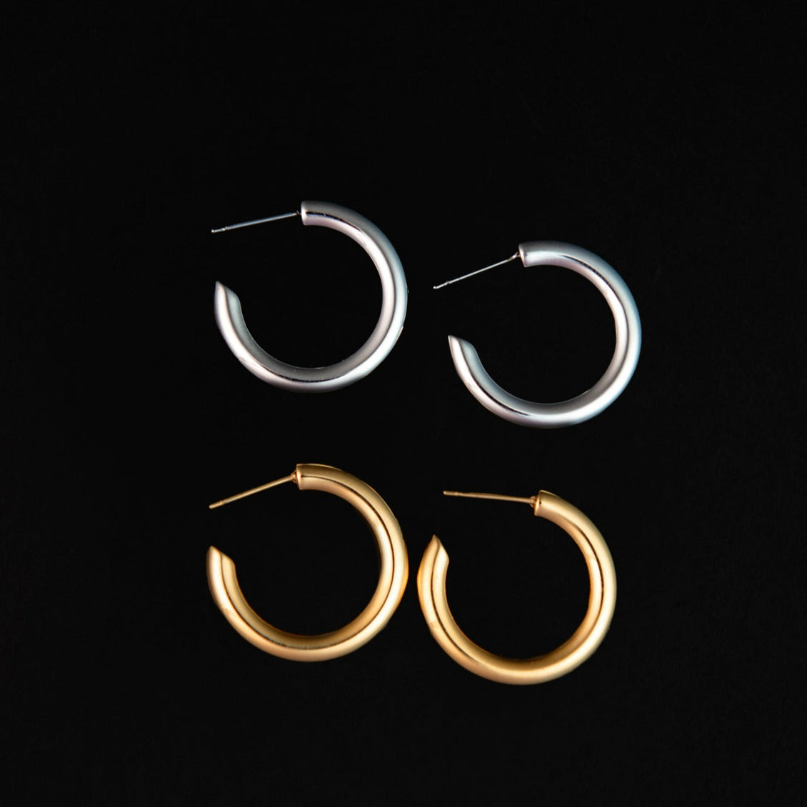 Mini Classic James Earrings in Silver