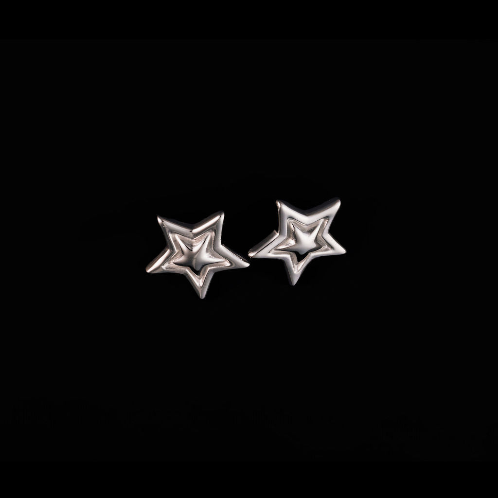 1-inch silver star stud earrings in stainless steel