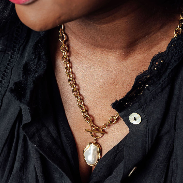 Southern Pearl Necklace
