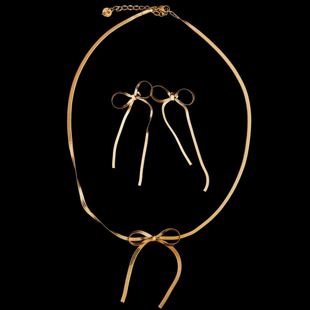 Ribbon Necklace