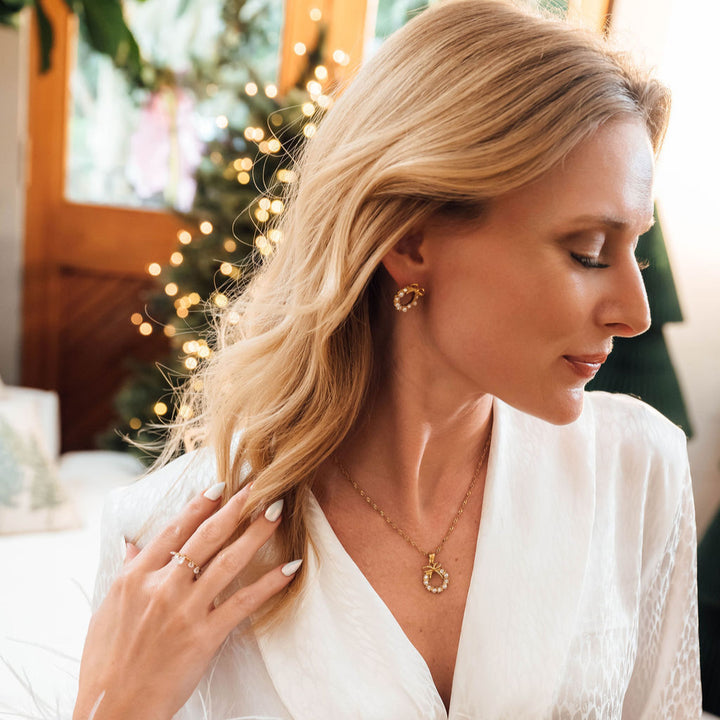 Wreath Necklace